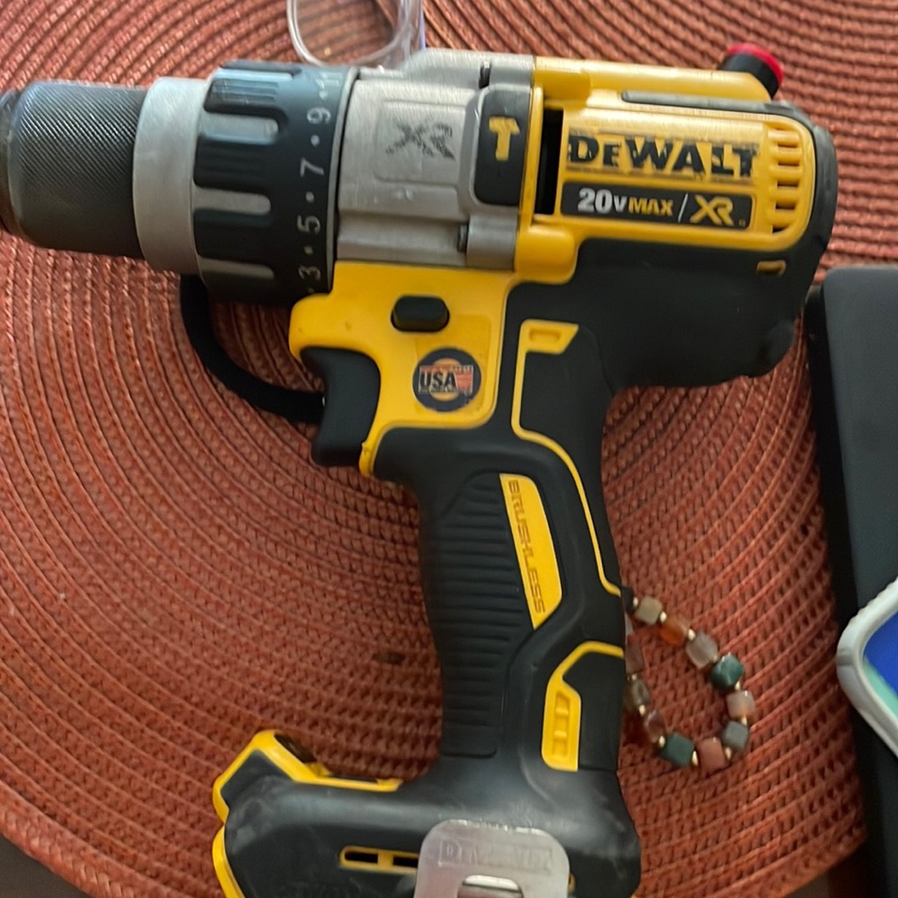 DeWalt Strew